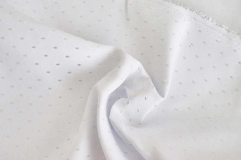 Tkanina obrusowa świąteczna dwustronna brokatowa w choinki – plamoodporna, elegancka tkanina na obrus bożonarodzeniowy pol_pl_Tkanina-plamoodporna-biala-w-delikatny-wzor-w-kreseczki-293_3