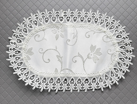 Serwetki ecru z grubą gipiurą, plamoodporne, klasyczna elegancja Wymiar: 30x45cm.