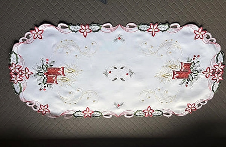 Świąteczny bieżnik haftowany to klasyczna ozdoba stołu  Wymiar:40x85cm
