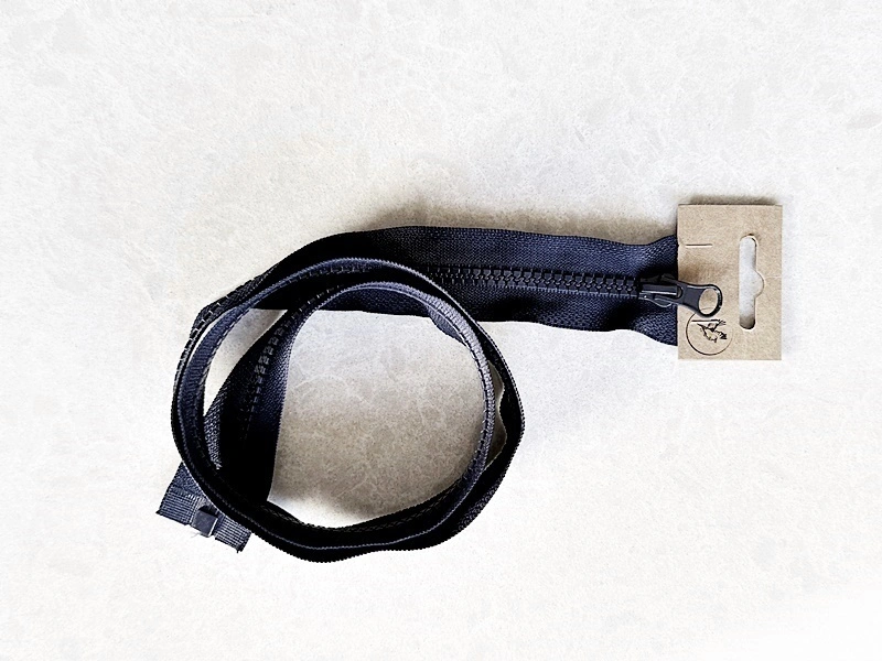 Tkanina plamoodporna biała w delikatny wzór w kreseczki pol_pl_Tkanina-plamoodporna-biala-w-delikatny-wzor-w-kreseczki-270_1