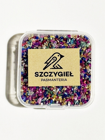 Szklane kawałki dekoracyjne 2–6 mm 30 g – mix kolorów, efekt brokatu | Pudełko 50×50 mm