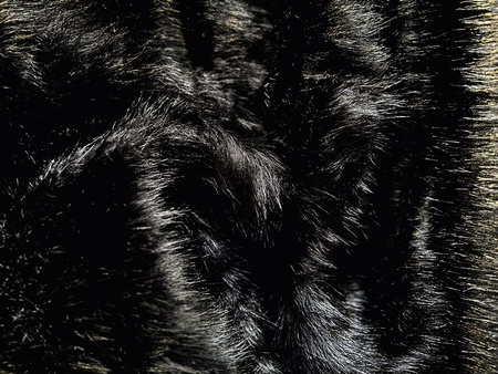 Tkanina Futerko Dekoracyjne. Miękkie Sztuczne Futro. Idealne na Stroje, Dekoracje i Maskotki