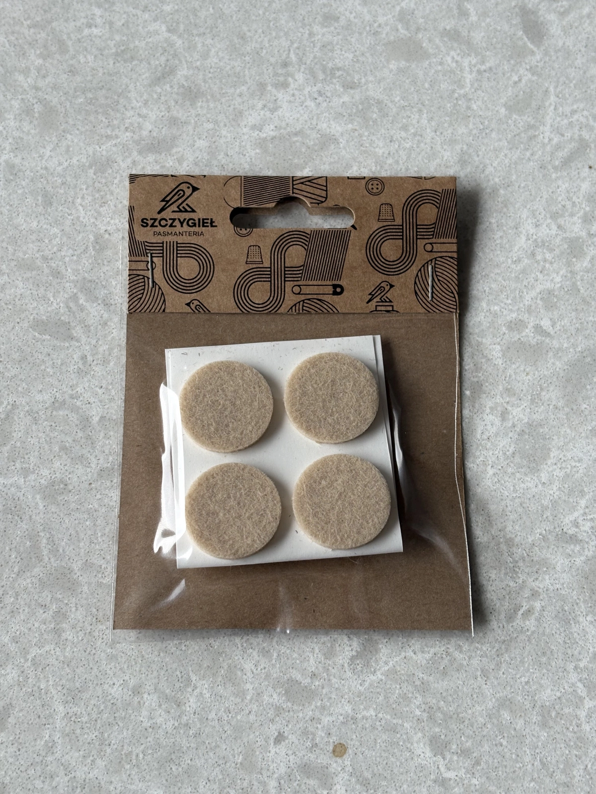 Tkanina plamoodporna biała w delikatny wzór w kreseczki pol_pl_Tkanina-plamoodporna-biala-w-delikatny-wzor-w-kreseczki-270_1