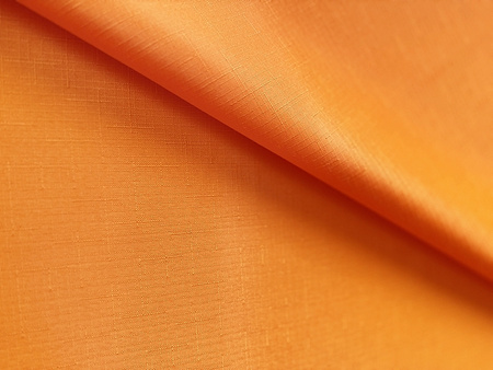 Tkanina plamoodporna pomarańczowa w delikatny wzór kreseczki