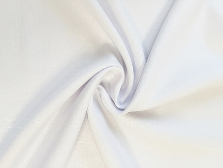 Tkanina plamoodporna biała II w delikatny wzór w kreseczki 