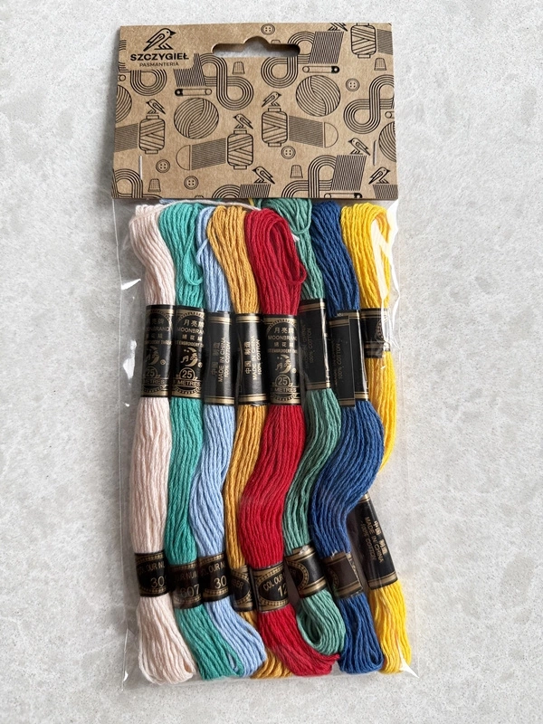 Tkanina plamoodporna biała w delikatny wzór w kreseczki pol_pl_Tkanina-plamoodporna-biala-w-delikatny-wzor-w-kreseczki-270_1