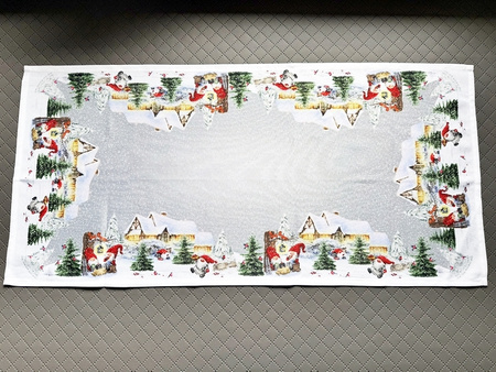 Bieżnik świąteczny Wioska Skrzatów to plamoodporny bieżnik na święta Wymiar: 40x85cm.