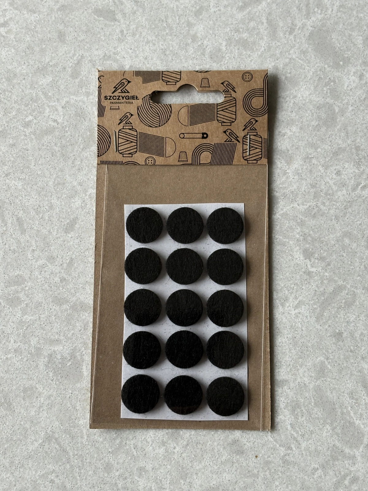 Tkanina plamoodporna biała w delikatny wzór w kreseczki pol_pl_Tkanina-plamoodporna-biala-w-delikatny-wzor-w-kreseczki-270_1