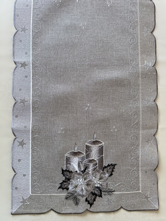 Bieżniki haftowane na Święta to tradycyjny styl i precyzja  Wymiar:35x70cm