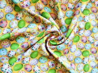 Tkanina obrusowa plamoodporna – elegancki materiał na obrus w metrażu