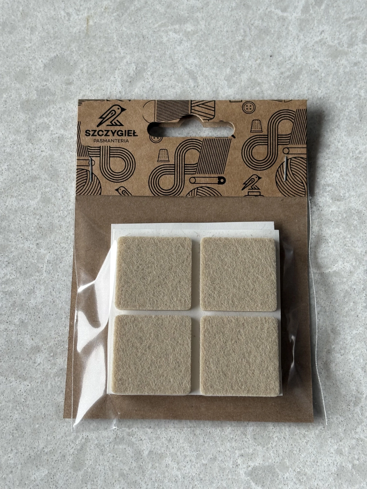 Tkanina plamoodporna biała w delikatny wzór w kreseczki pol_pl_Tkanina-plamoodporna-biala-w-delikatny-wzor-w-kreseczki-270_1