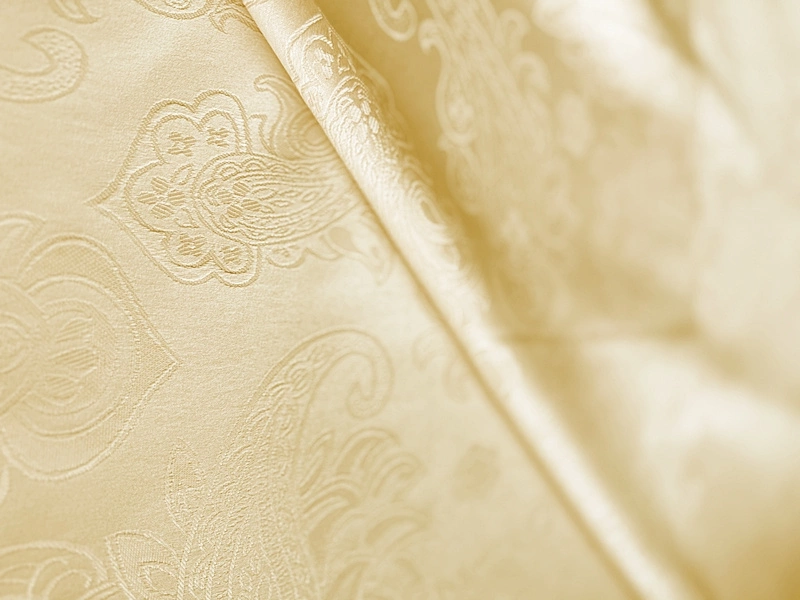 Tkanina obrusowa świąteczna dwustronna brokatowa w choinki – plamoodporna, elegancka tkanina na obrus bożonarodzeniowy pol_pl_Tkanina-obrusowa-swiateczna-dwustronna-brokatowa-w-choinki-plamoodporna-elegancka-tkanina-na-obrus-bozonarodzeniowy-295_2