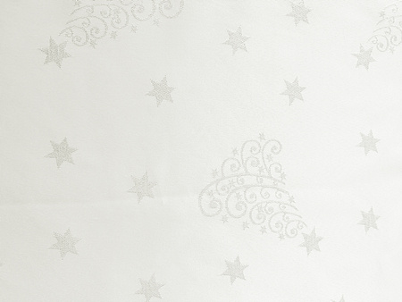 Tkanina obrusowa świąteczna dwustronna brokatowa w choinki – plamoodporna, elegancka tkanina na obrus bożonarodzeniowy