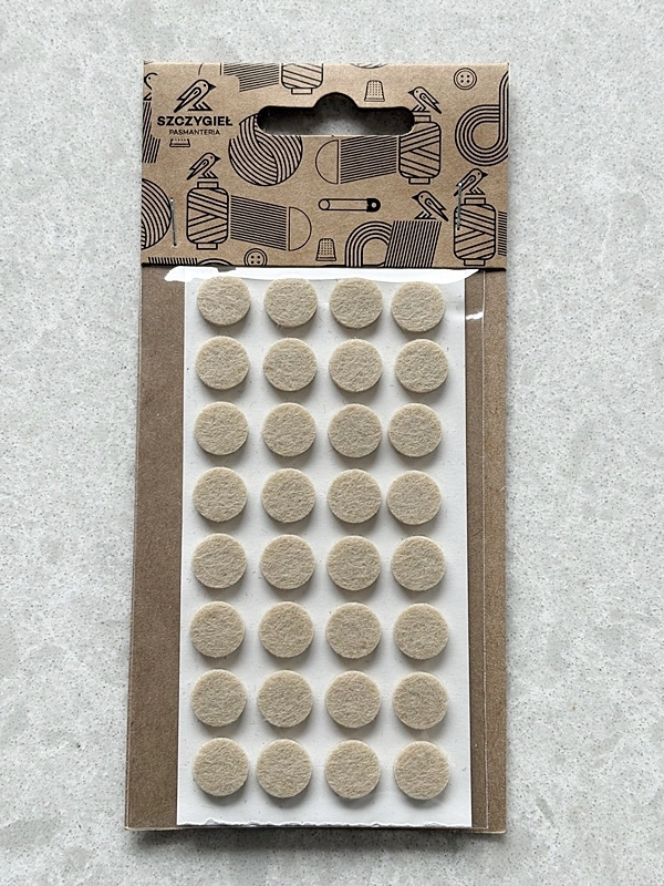 Tkanina plamoodporna biała w delikatny wzór w kreseczki pol_pl_Tkanina-plamoodporna-biala-w-delikatny-wzor-w-kreseczki-270_1