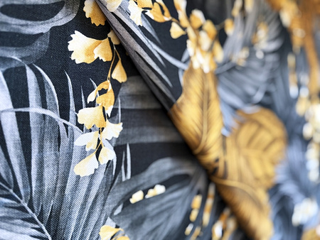 Tkanina obrusowa w szare liście-elegancja w każdym detalu